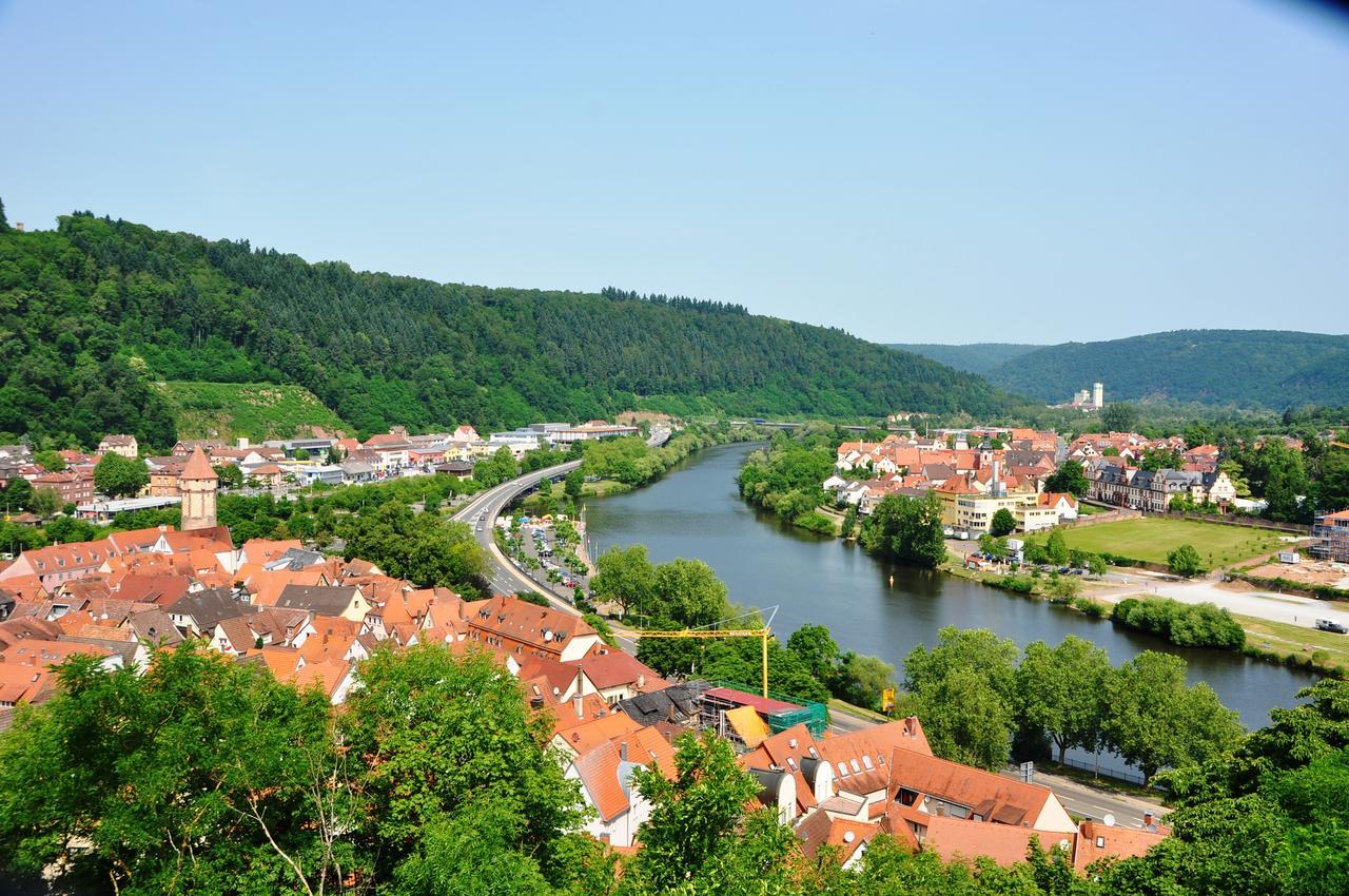 Hotel-Restaurant Lindenhof Kreuzwertheim ภายนอก รูปภาพ